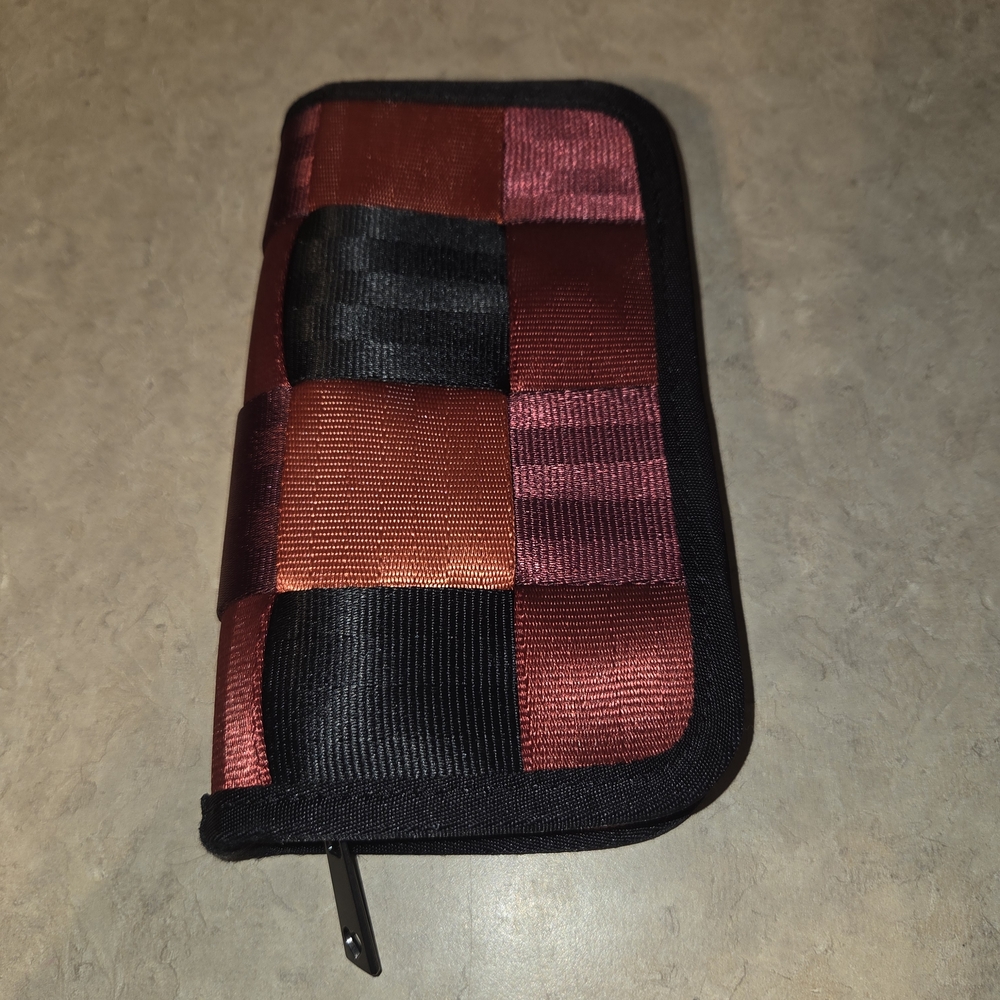 Harveys VAMP wallet Original Seatbelt Bag Brand Red/black